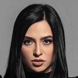 Roselin Llanes - Age, Bio, Family | Famous Birthdays