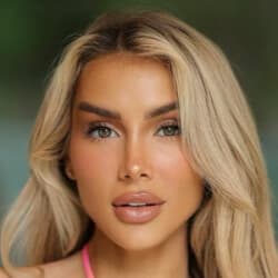 Kalli Locklear - Age, Bio, Family | Famous Birthdays