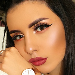 Caro Viee - Age, Bio, Family | Famous Birthdays