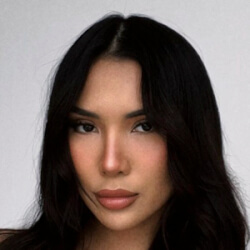 Linzy Luu - Age, Bio, Family | Famous Birthdays