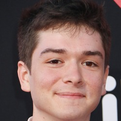 May 8 Celebrity Birthdays | Famous Birthdays