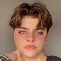 matetdessins - Age, Bio, Family | Famous Birthdays