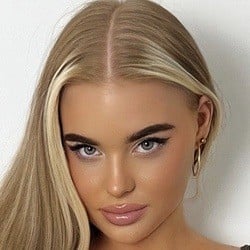 Ellie May - Age, Bio, Family | Famous Birthdays