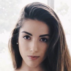 Nicole McLaughlin - Age, Bio, Family | Famous Birthdays