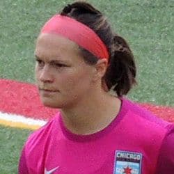 Erin McLeod - Age, Bio, Family | Famous Birthdays