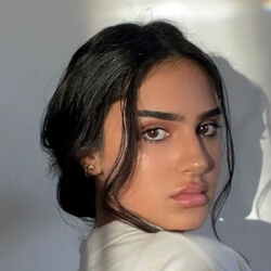 Sara Manner - Bio, Family | Famous Birthdays