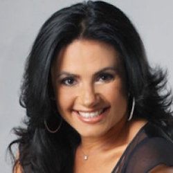 Penélope Menchaca - Age, Bio, Family | Famous Birthdays