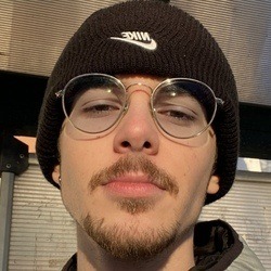 Estrelas Do YouTube nascidos em Romênia