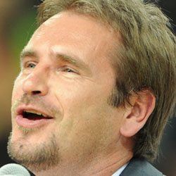 Singers born in Lithuania