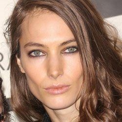 Jessica Miller - Age, Bio, Family | Famous Birthdays