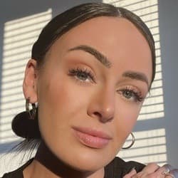Hope Moquin - Age, Bio, Family | Famous Birthdays