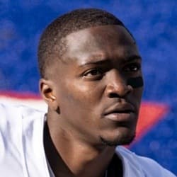 Jimmy Moreland - Age, Bio, Family | Famous Birthdays
