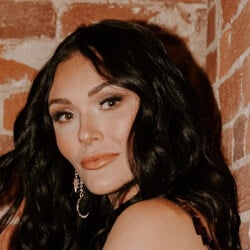 Kylie Morgan - Age, Bio, Family | Famous Birthdays