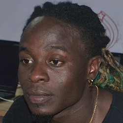 Singers born in Cameroon