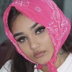 Mulan Vuitton - Age, Bio, Family Famous Birthdays