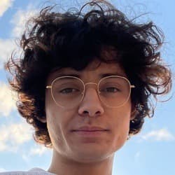 Dev Lemons - Age, Bio, Family | Famous Birthdays