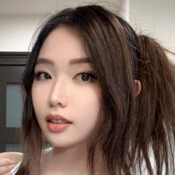 nikkinami - Bio, Family | Famous Birthdays