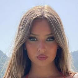nina.rz__ - Age, Bio, Family | Famous Birthdays