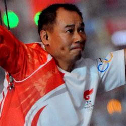 Gymnasts born in China