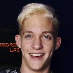 NubNeb - Age, Bio, Family | Famous Birthdays