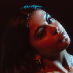 Amanda Ochoa - Age, Bio, Family | Famous Birthdays