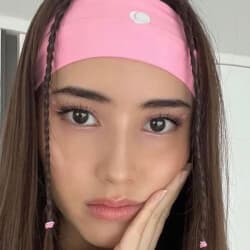 Alexandra Olesen - Age, Bio, Family | Famous Birthdays