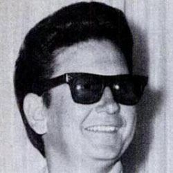 Lizzie Grey - Bio, Family | Famous Birthdays