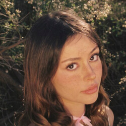 Famous Chanels | Famous Birthdays