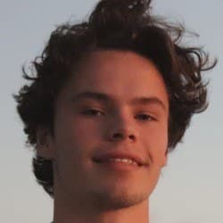 Famous Carsons | Famous Birthdays