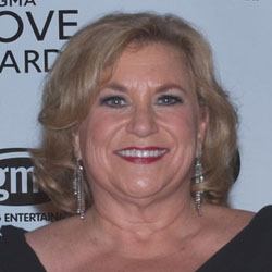 Sandi Patty - Age, Bio, Family | Famous Birthdays