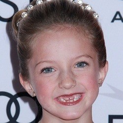 Sunnie Pelant - Age, Bio, Family | Famous Birthdays