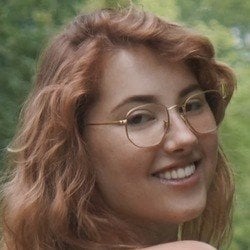 pineapplebrat - Age, Bio, Family | Famous Birthdays
