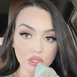 Kamiladawn - Age, Bio, Family | Famous Birthdays