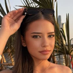 Maria Ramsay - Age, Bio, Family | Famous Birthdays