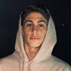 Rom Raviv - Age, Bio, Family | Famous Birthdays