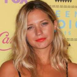 Vanessa Ray - Age, Bio, Family | Famous Birthdays