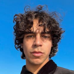 ROBI - Edad, Familia, Biografía | Famous Birthdays