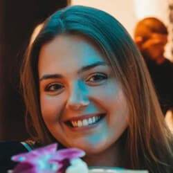 Kathleen Roche - Age, Bio, Family | Famous Birthdays