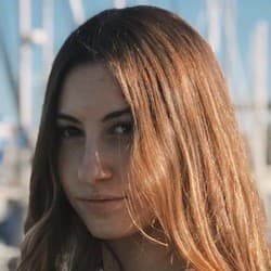 Laura Rodero - Age, Bio, Family | Famous Birthdays