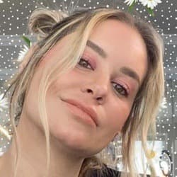 Vero Rodríguez - Age, Bio, Family | Famous Birthdays