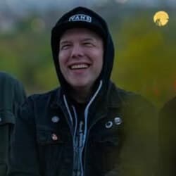 Kris Roe - Age, Bio, Family | Famous Birthdays