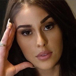 Bella Rose - Age, Bio, Family Famous Birthdays