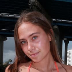 Brooklyn Rose Age Bio Family Famous Birthdays