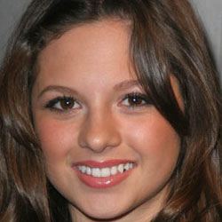Mackenzie Rosman - Age, Bio, Family | Famous Birthdays