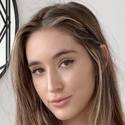Natalie Roush - Age, Bio, Family | Famous Birthdays