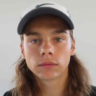 Skateboarders born November 11