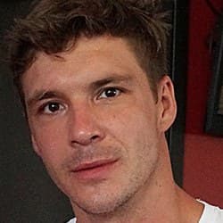 Mikolaj Roznerski - Age, Bio, Family | Famous Birthdays