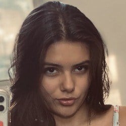 Raelee Rudolph - Age, Bio, Family | Famous Birthdays