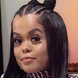 Amanda Salinas - Age, Bio, Family | Famous Birthdays