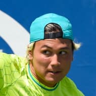 テニス選手
